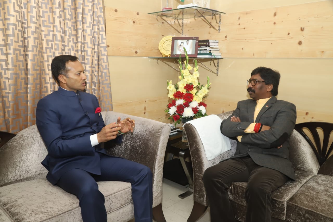 Navin Jindal met cm, Jharkhand hemant Soren