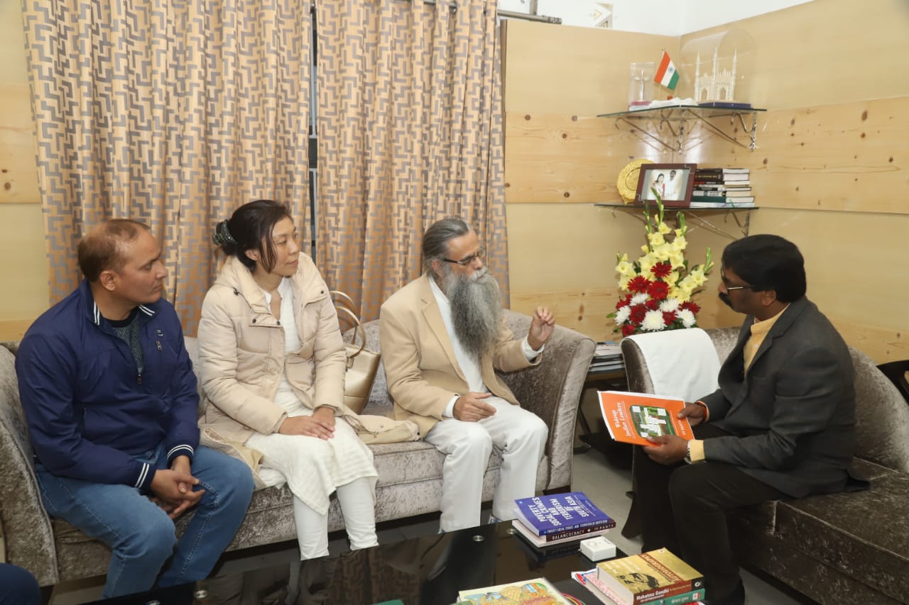 T p panth of nepal and yuki kohata of japan met cm, Jharkhand hemant Soren