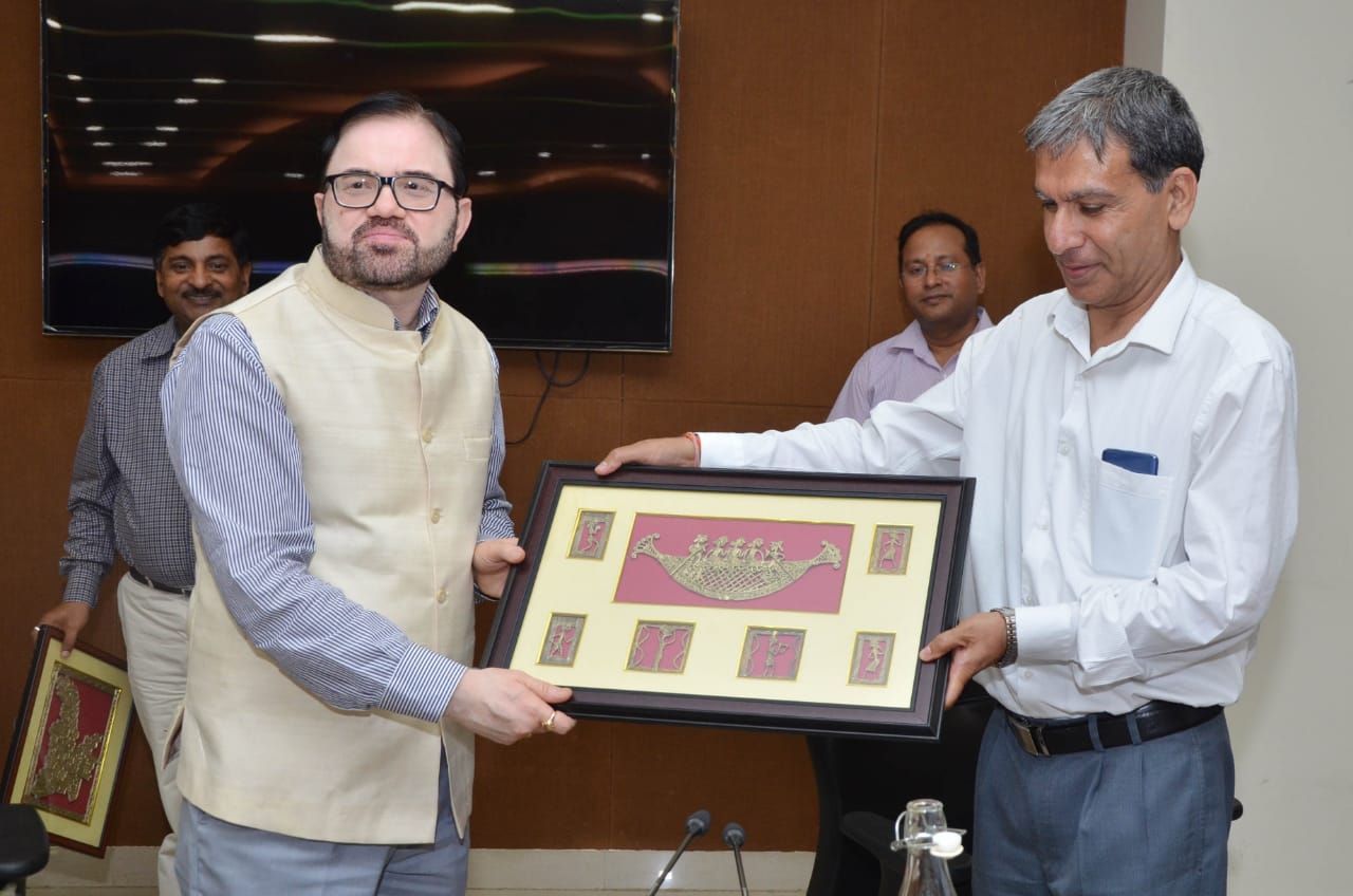 Officers gave Farewell to chief secretary dr d k tiwary
