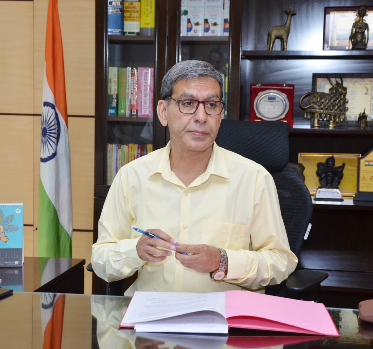Sukhdeo singh took the offical charge of 23rd chief secretary of Jharkhand
