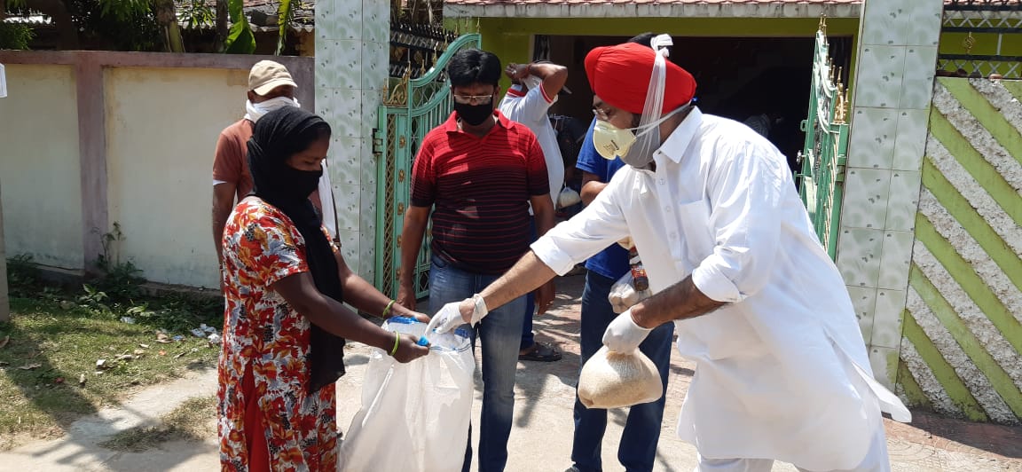 Gurvinder singh sethi distributed rashan kit to needy families