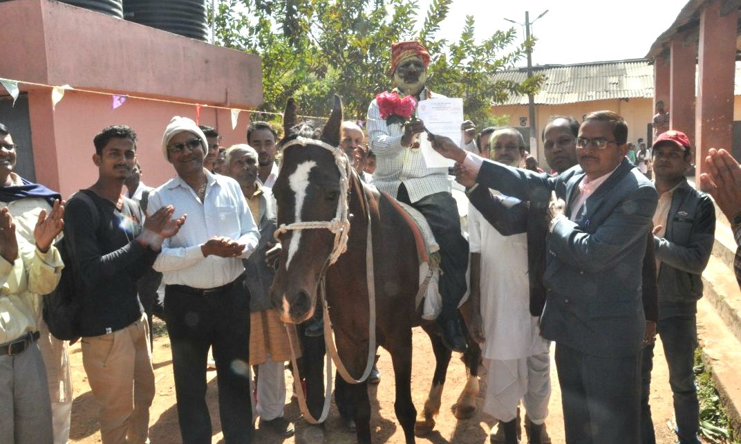 Farewell of nirdhan mandal on horse.