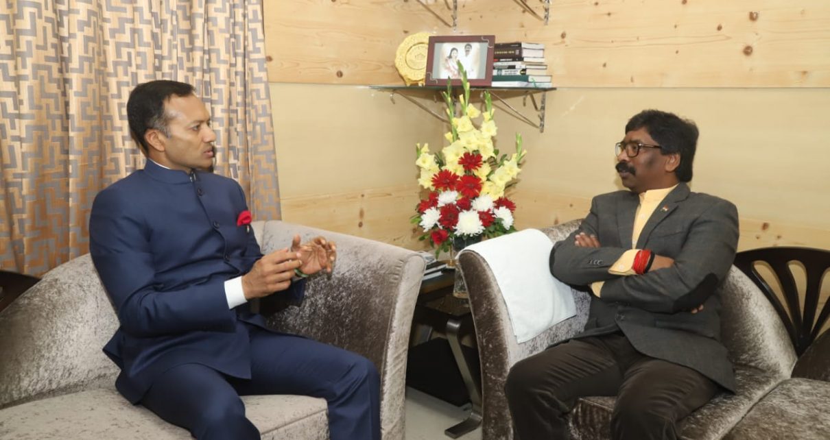 Navin Jindal met cm, Jharkhand hemant Soren