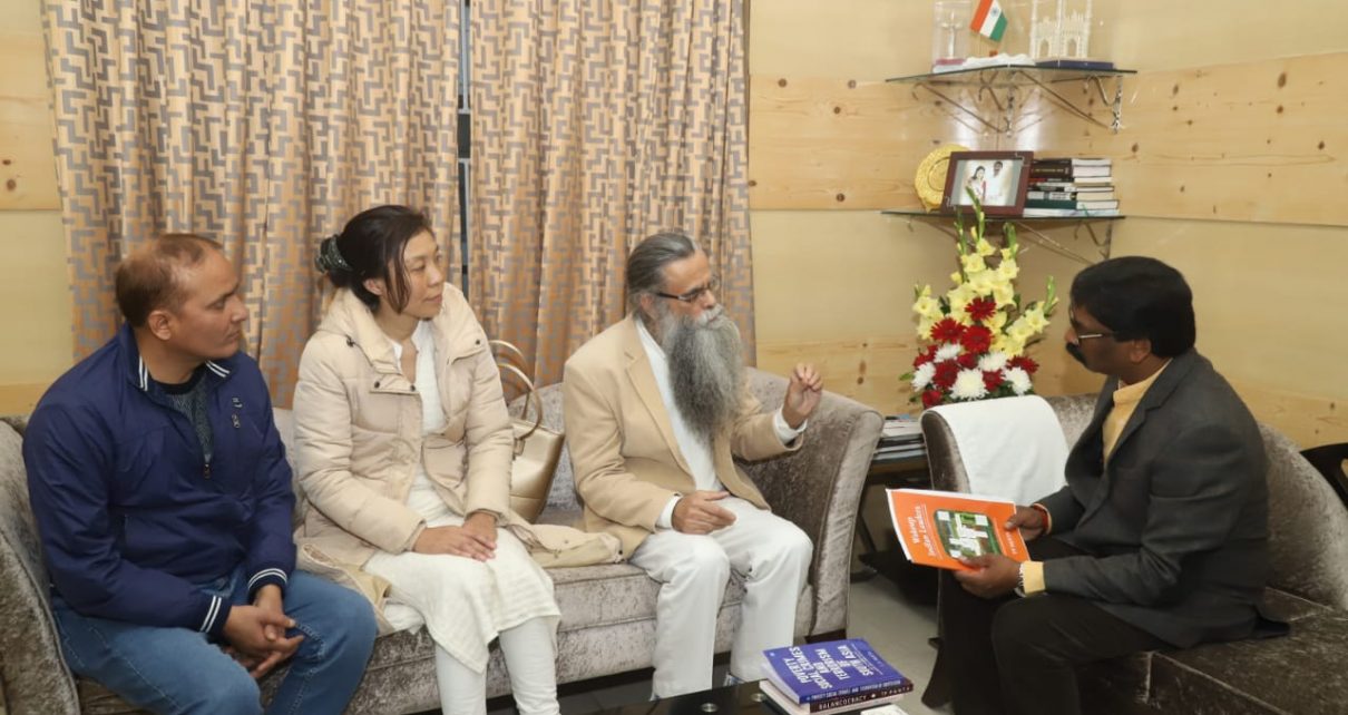 T p panth of nepal and yuki kohata of japan met cm, Jharkhand hemant Soren