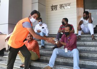 Fight against corona : fooding facility for journalists started in ranchi press club