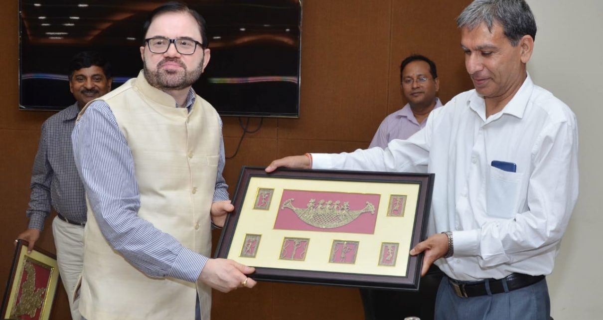 Officers gave Farewell to chief secretary dr d k tiwary